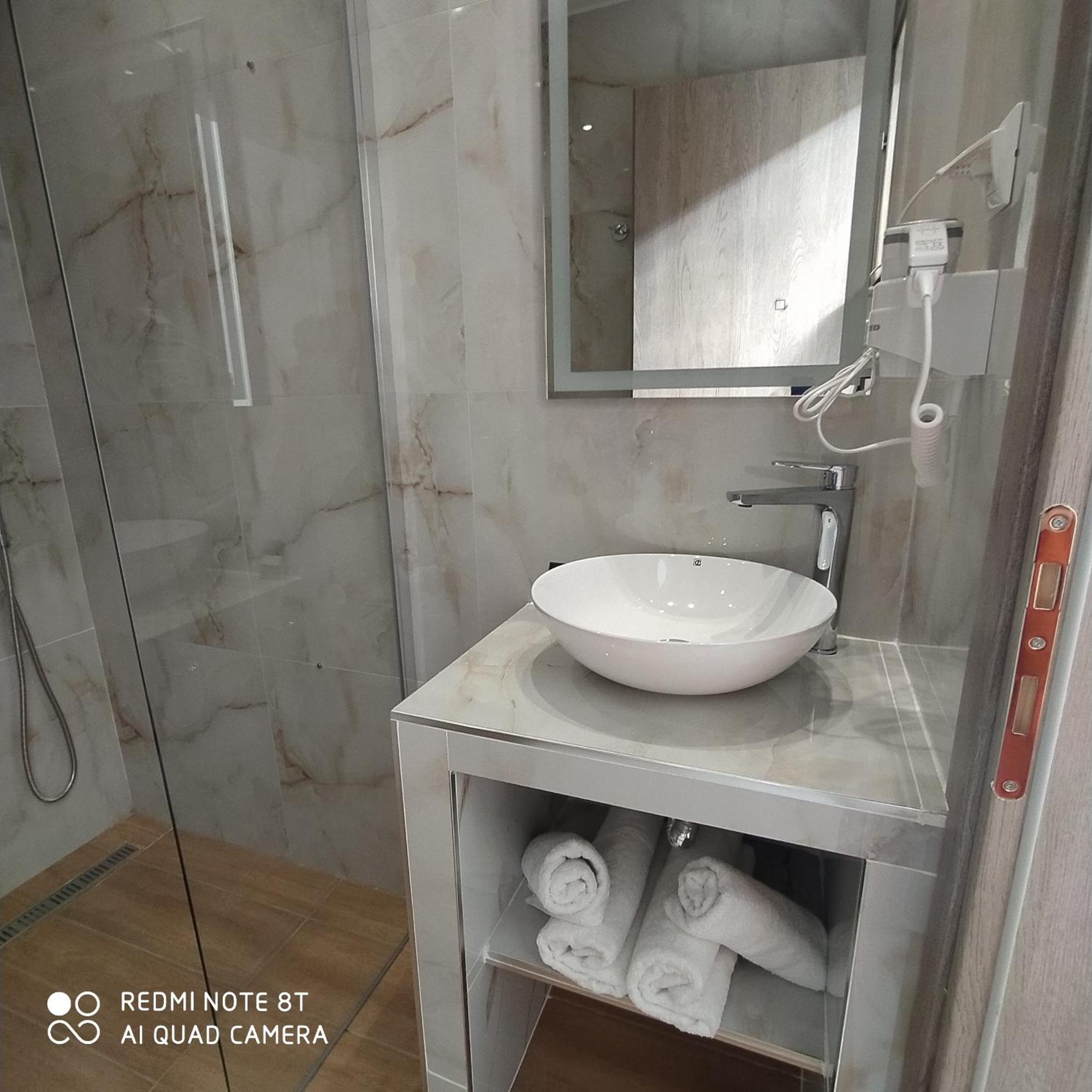 Acta Luxury Rooms Nikiti  Bilik gambar